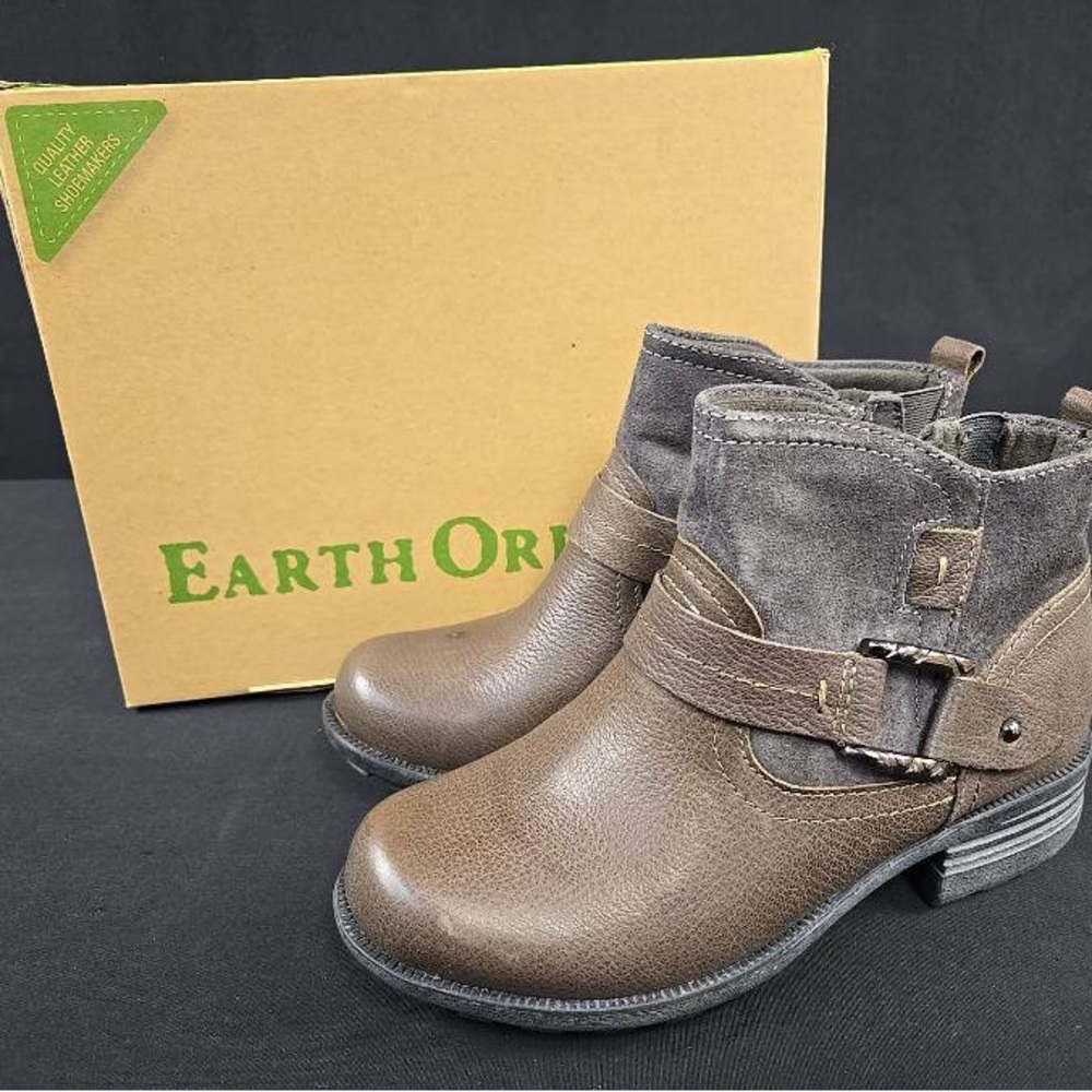 Earth Origins Women's Taupe Ankle Booties Size 6.5
